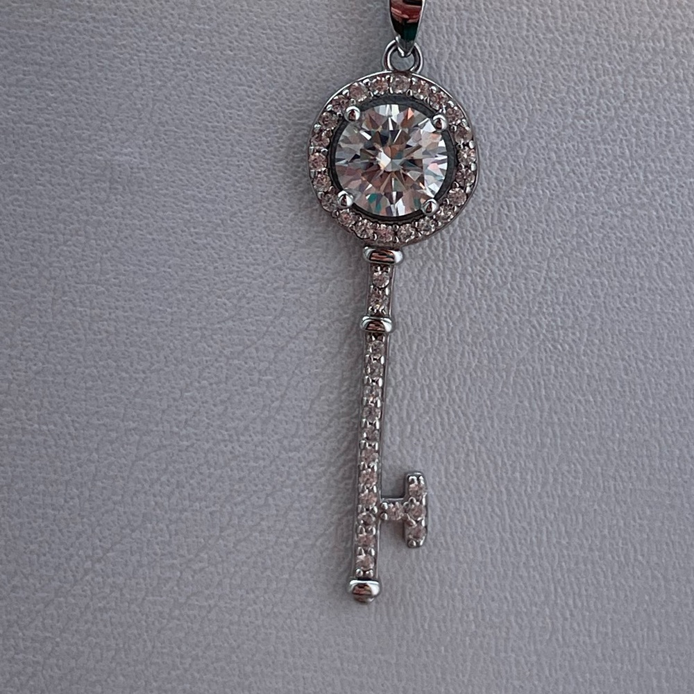Key necklace - Picture 5 of 5